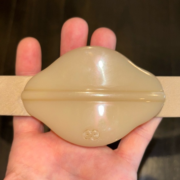 Escada Beige Belt with Pearl Accent - Picture 5 of 10